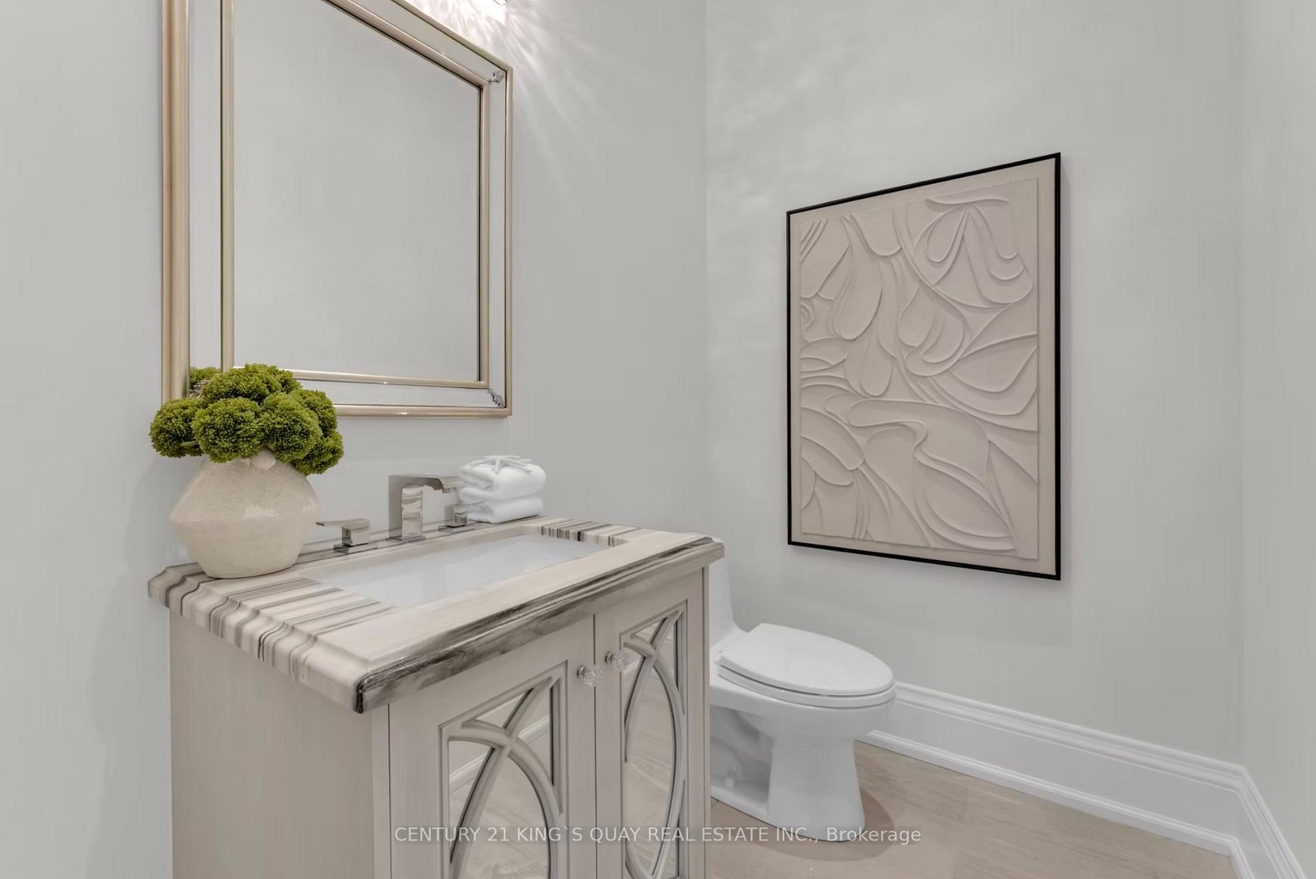 Photo 19 of Unit 32, 32 Hogan Court, King, King City — HOMEH