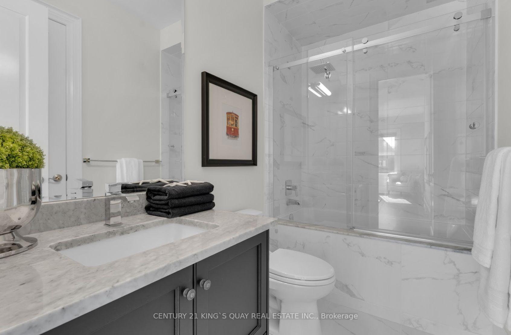Photo 27 of Unit 32, 32 Hogan Court, King, King City — HOMEH