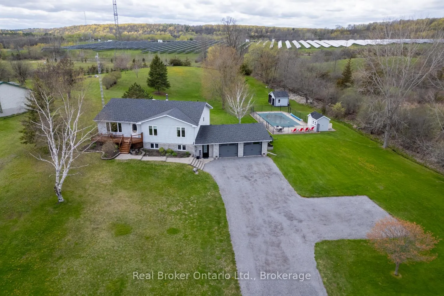 Photo 1 of 71 Morgan Road, Belleville, Thurlow Ward — HOMEH