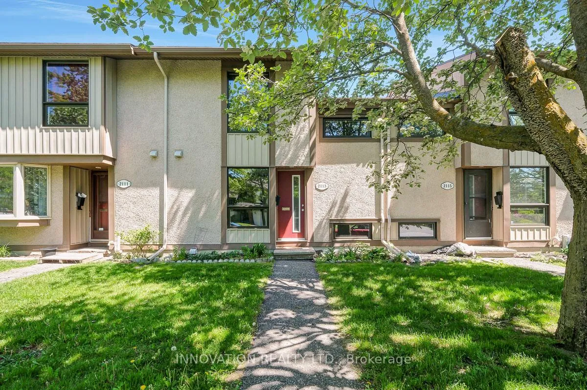Photo 1 of 2113 Stonehenge Crescent, Ottawa, Pineview — HOMEH