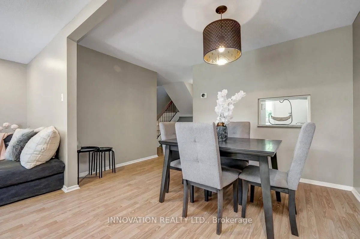 Photo 12 of 2113 Stonehenge Crescent, Ottawa, Pineview — HOMEH