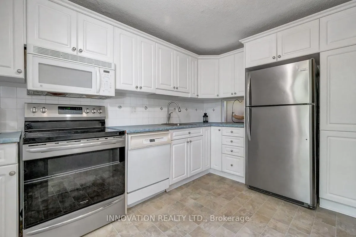 Photo 15 of 2113 Stonehenge Crescent, Ottawa, Pineview — HOMEH