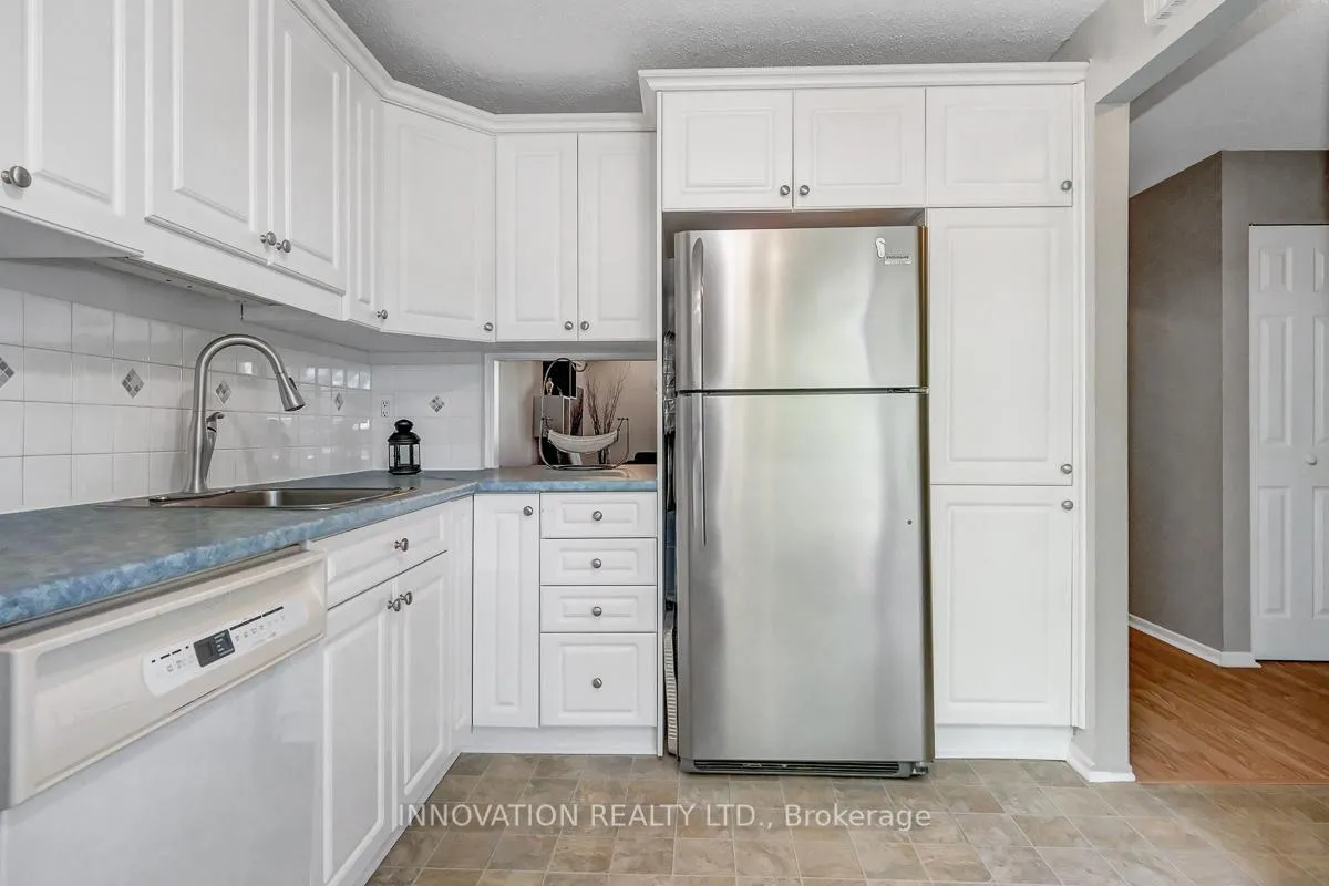 Photo 16 of 2113 Stonehenge Crescent, Ottawa, Pineview — HOMEH