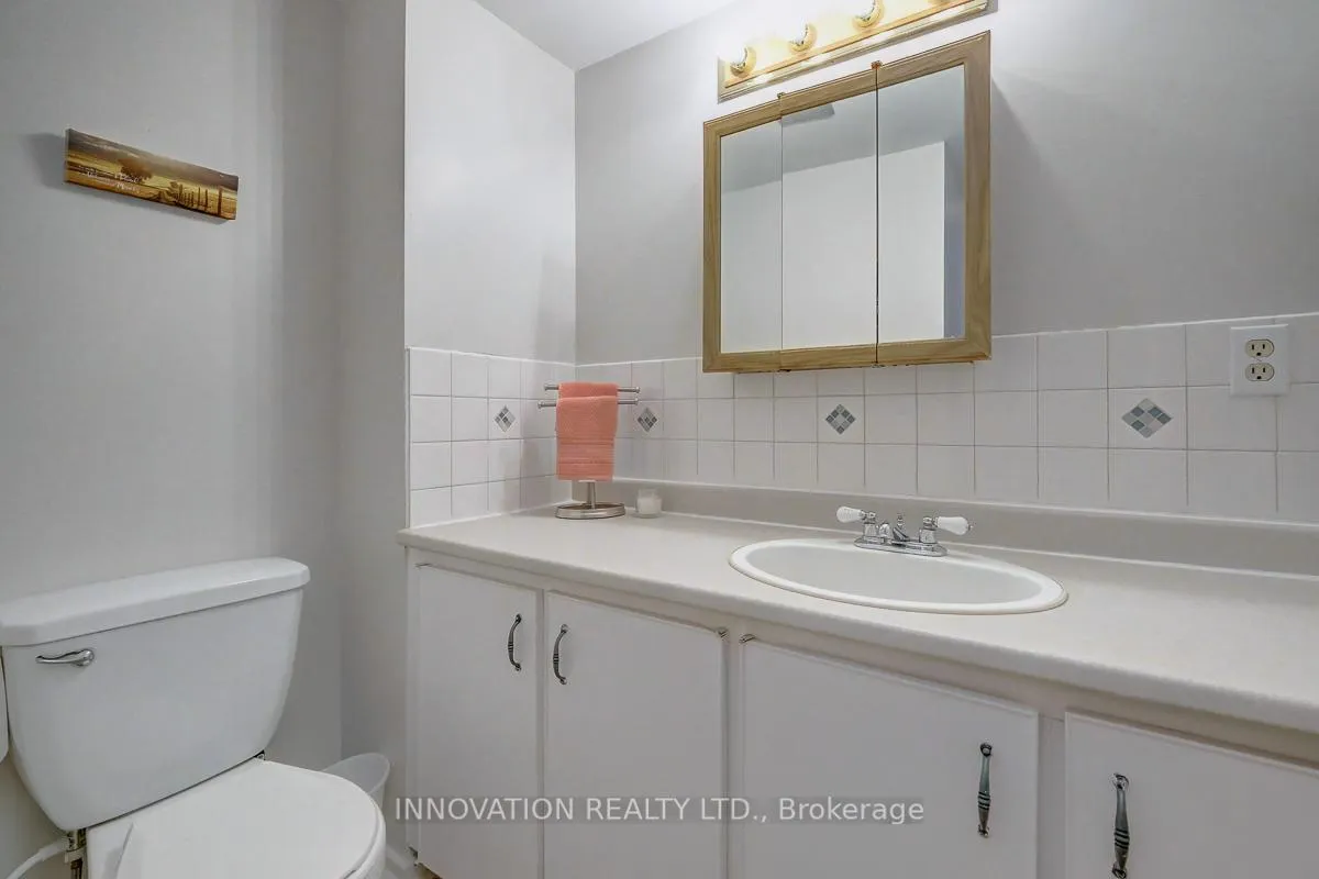 Photo 18 of 2113 Stonehenge Crescent, Ottawa, Pineview — HOMEH