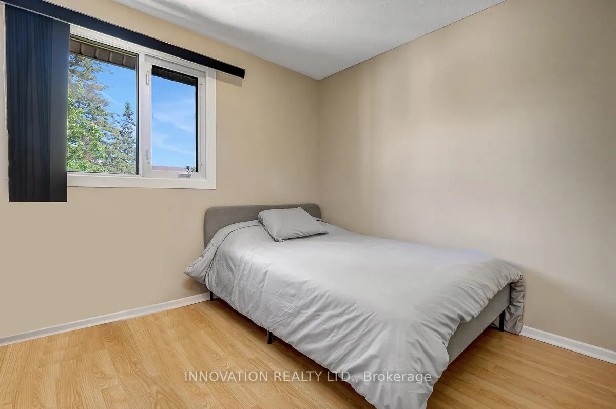 Photo 24 of 2113 Stonehenge Crescent, Ottawa, Pineview — HOMEH