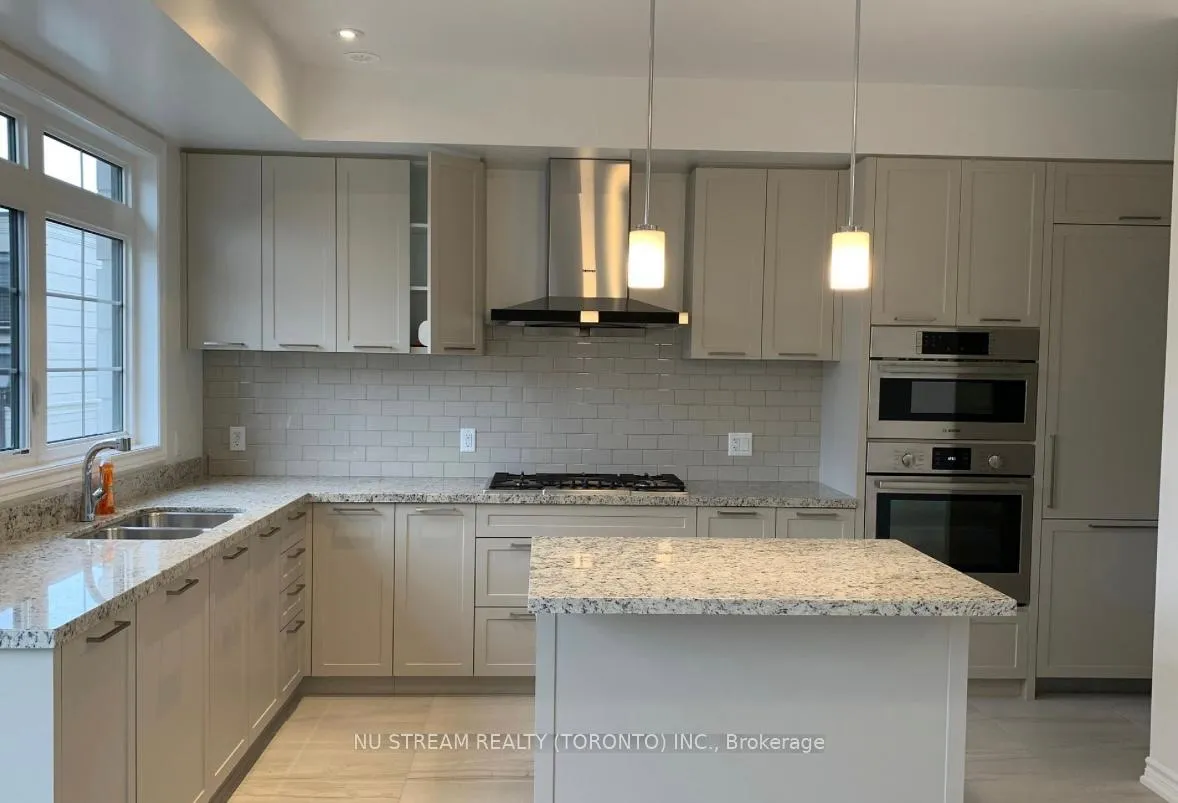 Photo 15 of 76 Village Parkway, Markham, Unionville — HOMEH