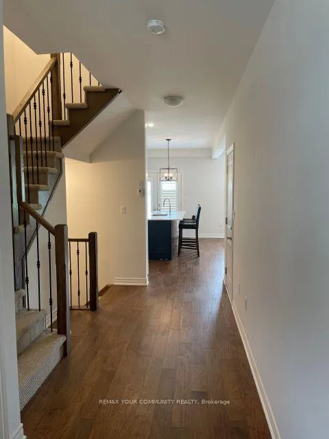 Photo 2 of 4297 East Avenue, Lincoln, Beamsville — HOMEH
