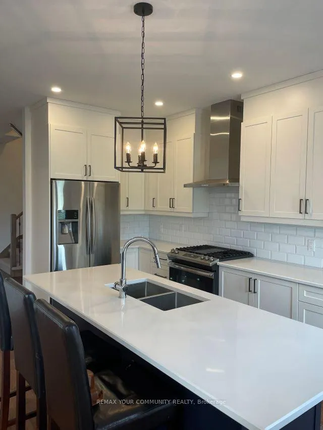 Photo 9 of 4297 East Avenue, Lincoln, Beamsville — HOMEH