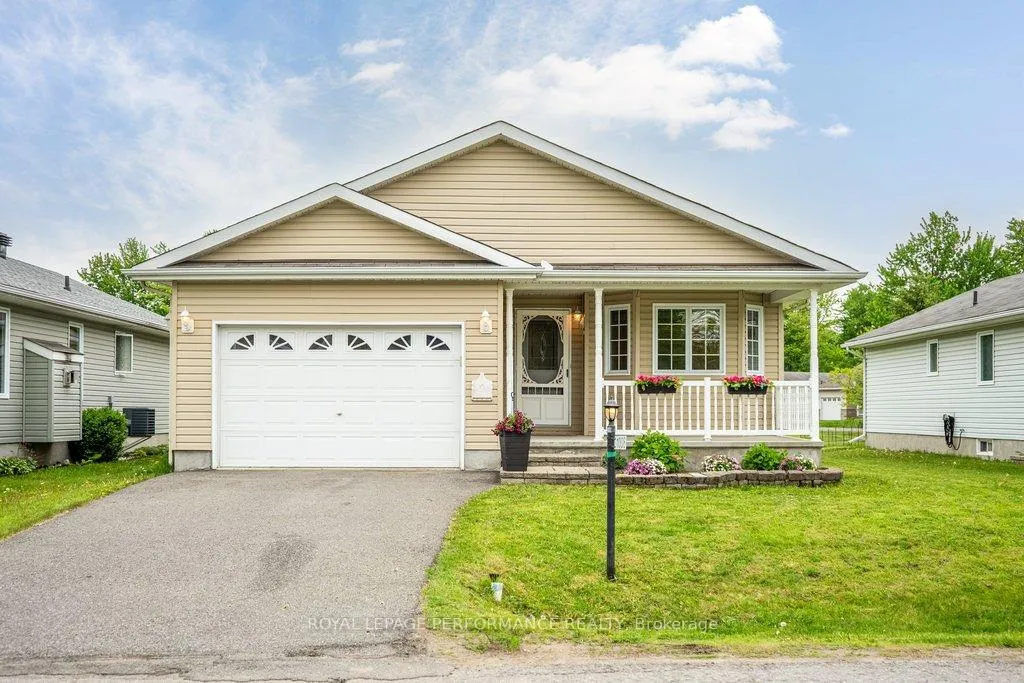 Photo 1 of 1008 Ada Barrington Private, Ottawa, Greely — HOMEH