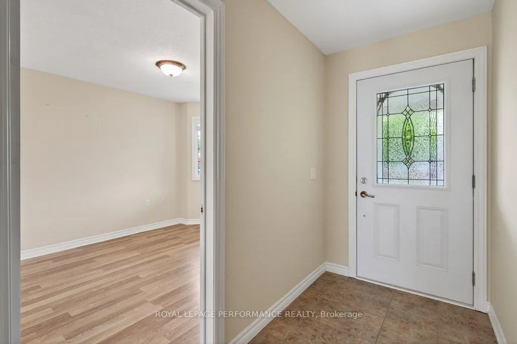 Photo 5 of 1008 Ada Barrington Private, Ottawa, Greely — HOMEH