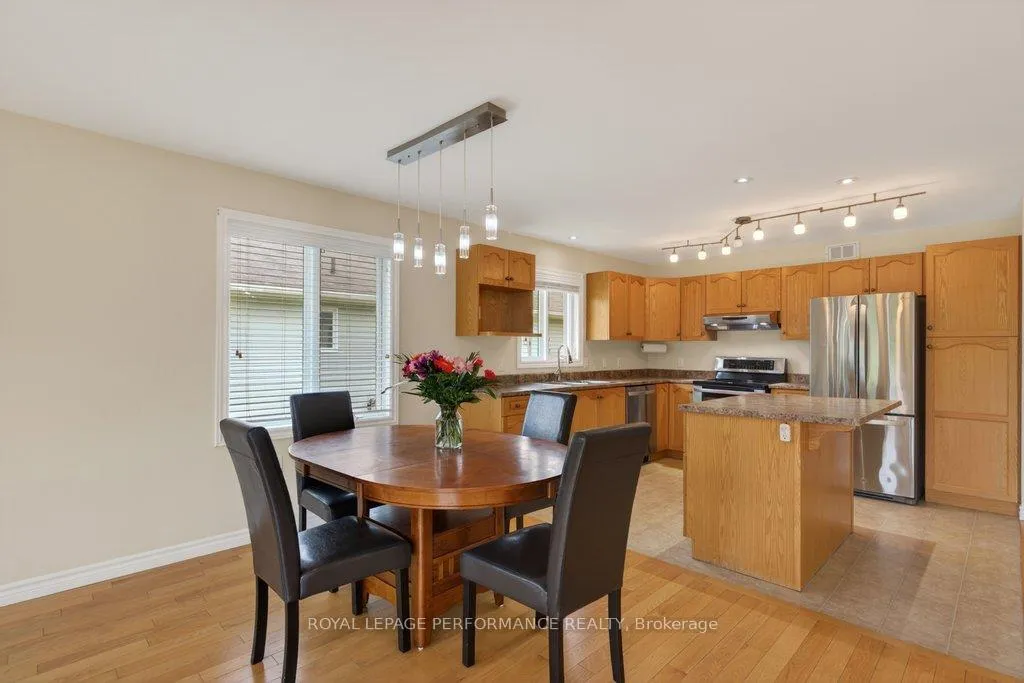 Photo 21 of 1008 Ada Barrington Private, Ottawa, Greely — HOMEH