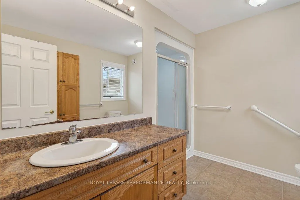 Photo 33 of 1008 Ada Barrington Private, Ottawa, Greely — HOMEH