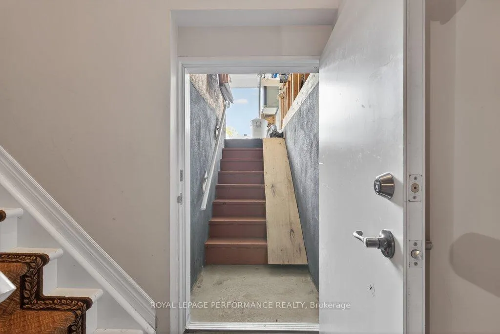 Photo 39 of 1008 Ada Barrington Private, Ottawa, Greely — HOMEH