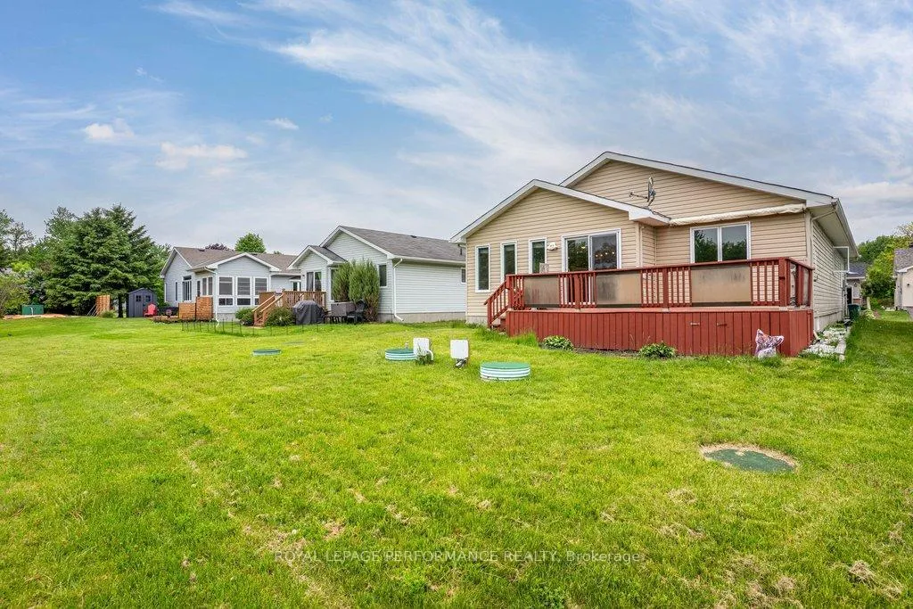Photo 43 of 1008 Ada Barrington Private, Ottawa, Greely — HOMEH