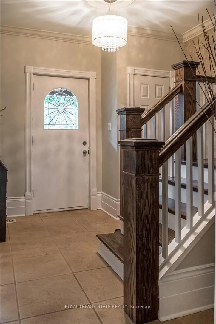 Photo 4 of 481 Dundurn Street S, Hamilton, Kirkendall — HOMEH