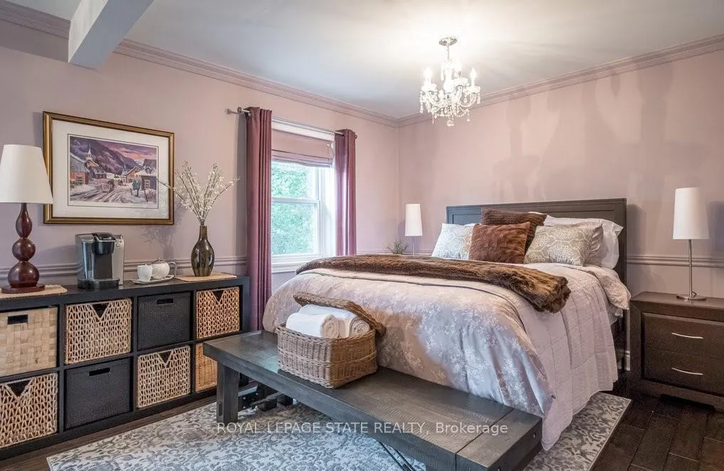 Photo 19 of 481 Dundurn Street S, Hamilton, Kirkendall — HOMEH