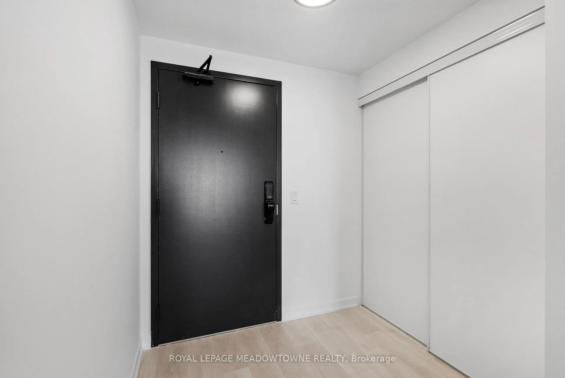 Photo 4 of Unit 1510D, 4878 Powers Common Boulevard, Burlington, Alton — HOMEH