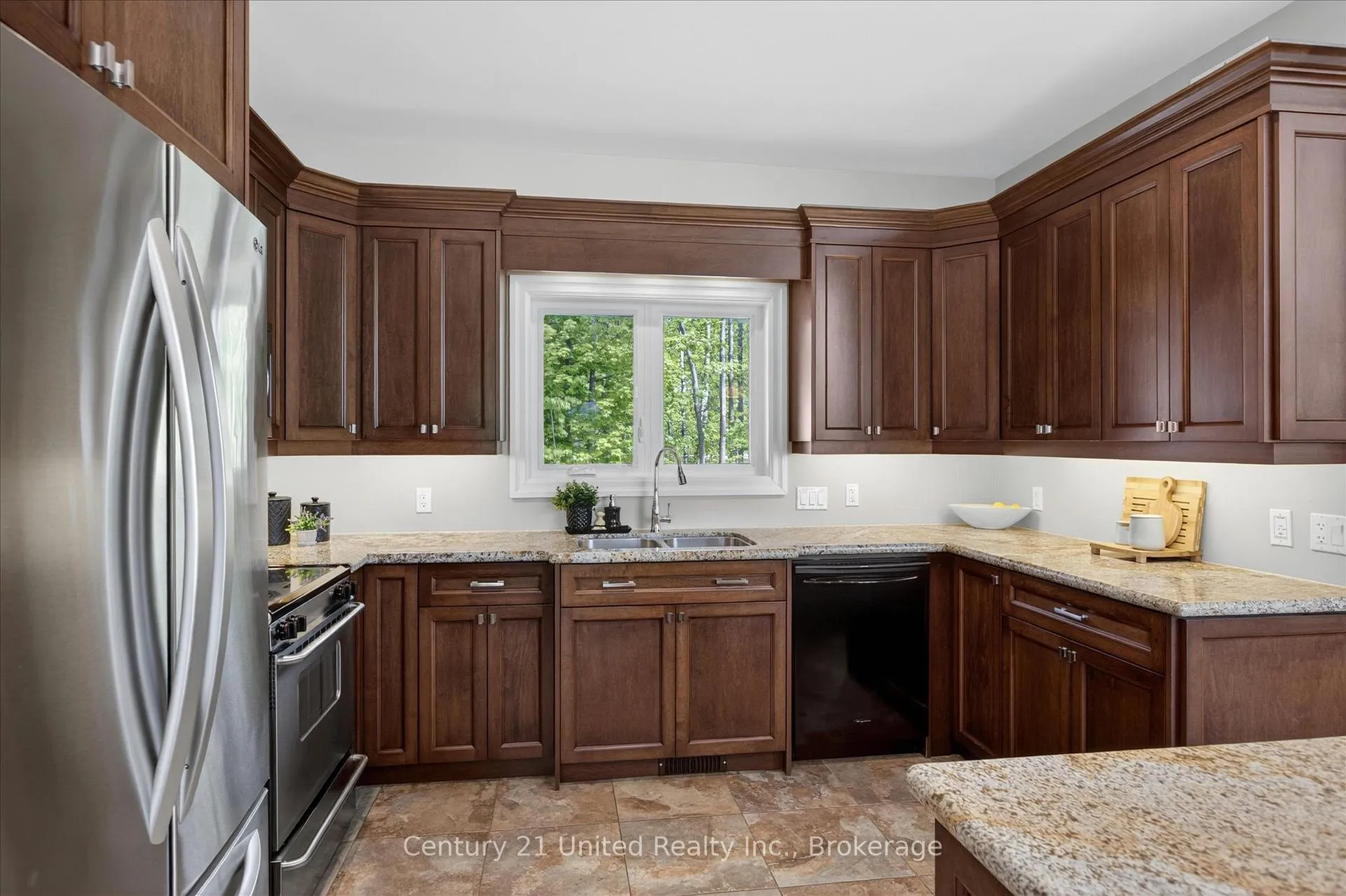 Photo 12 of 54 Mitchell Crescent, Trent Lakes — HOMEH
