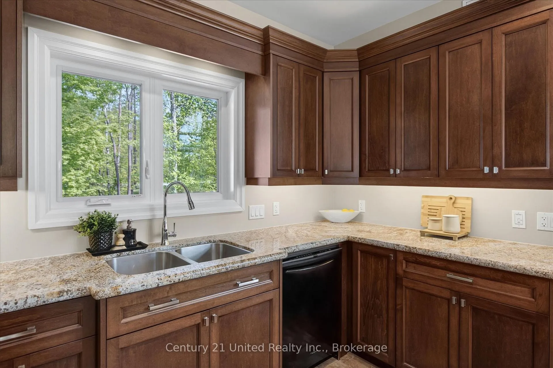 Photo 13 of 54 Mitchell Crescent, Trent Lakes — HOMEH