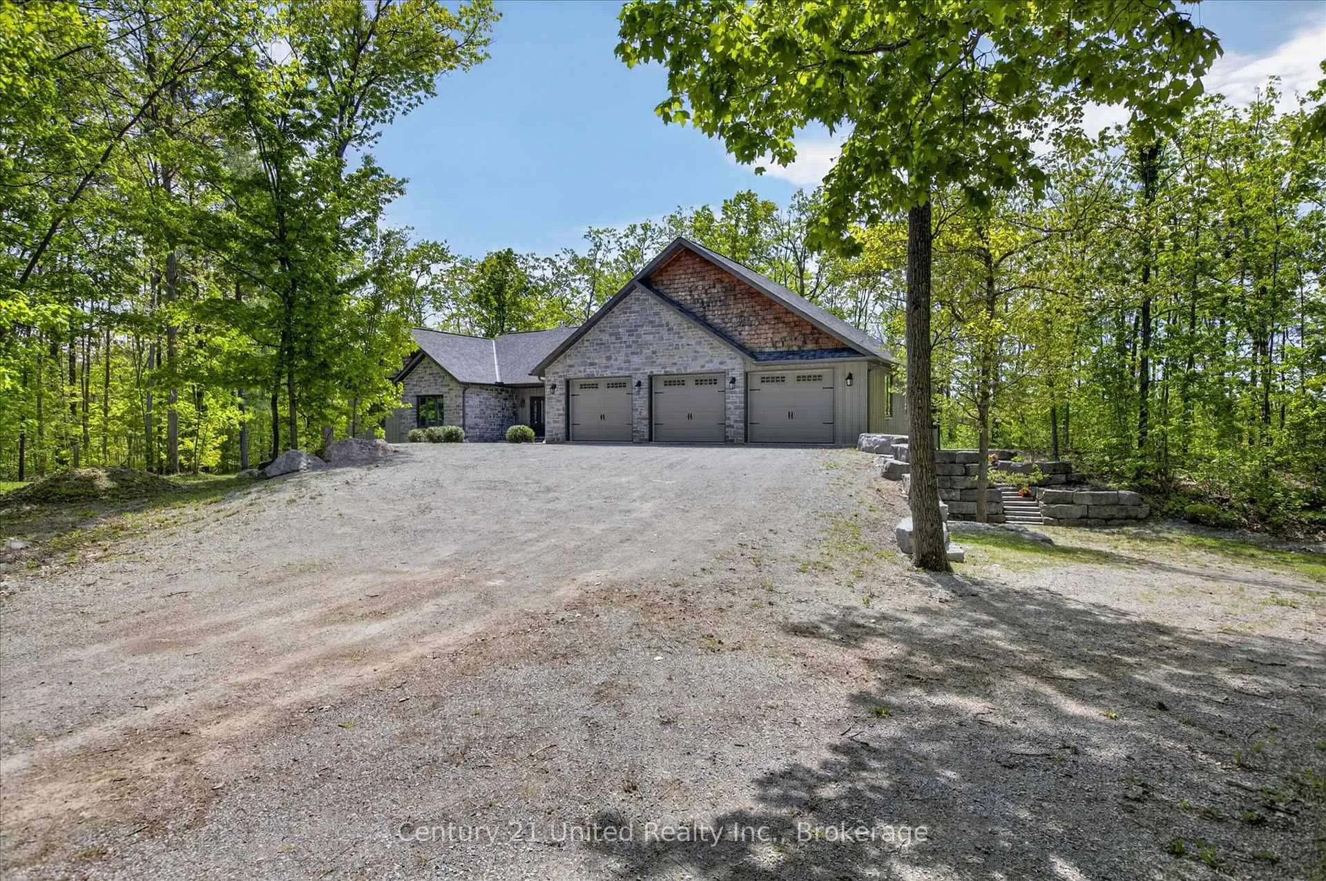 Photo 35 of 54 Mitchell Crescent, Trent Lakes — HOMEH