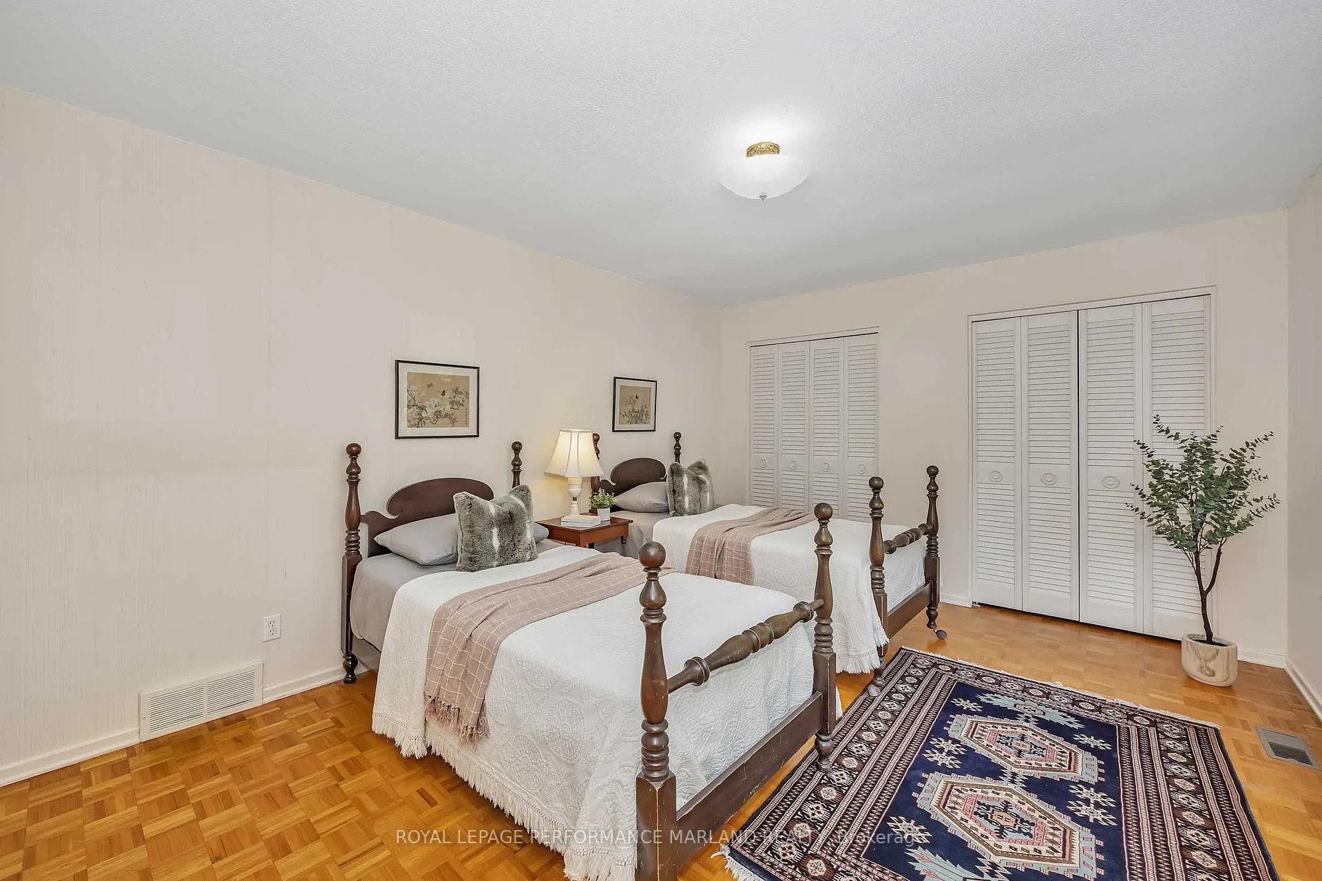 Photo 61 of 31 Aylen Avenue, Ottawa, Woodroffe — HOMEH