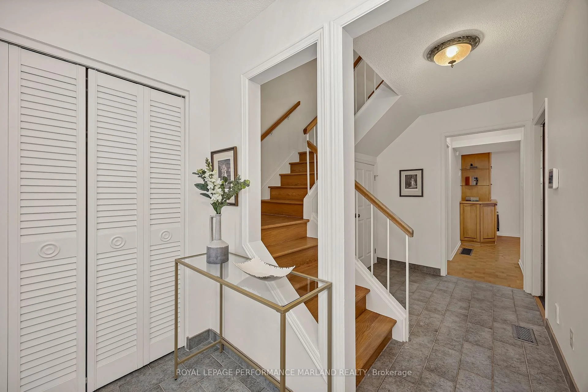 Photo 9 of 31 Aylen Avenue, Ottawa, Woodroffe — HOMEH