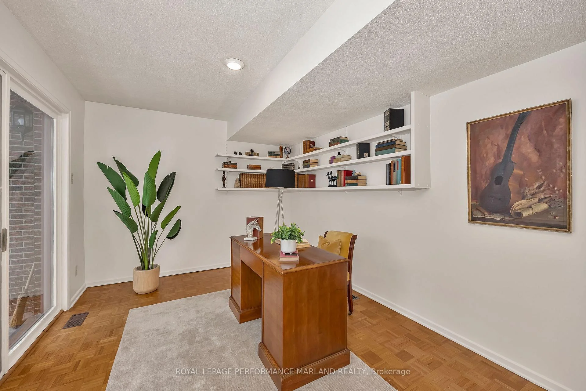 Photo 11 of 31 Aylen Avenue, Ottawa, Woodroffe — HOMEH
