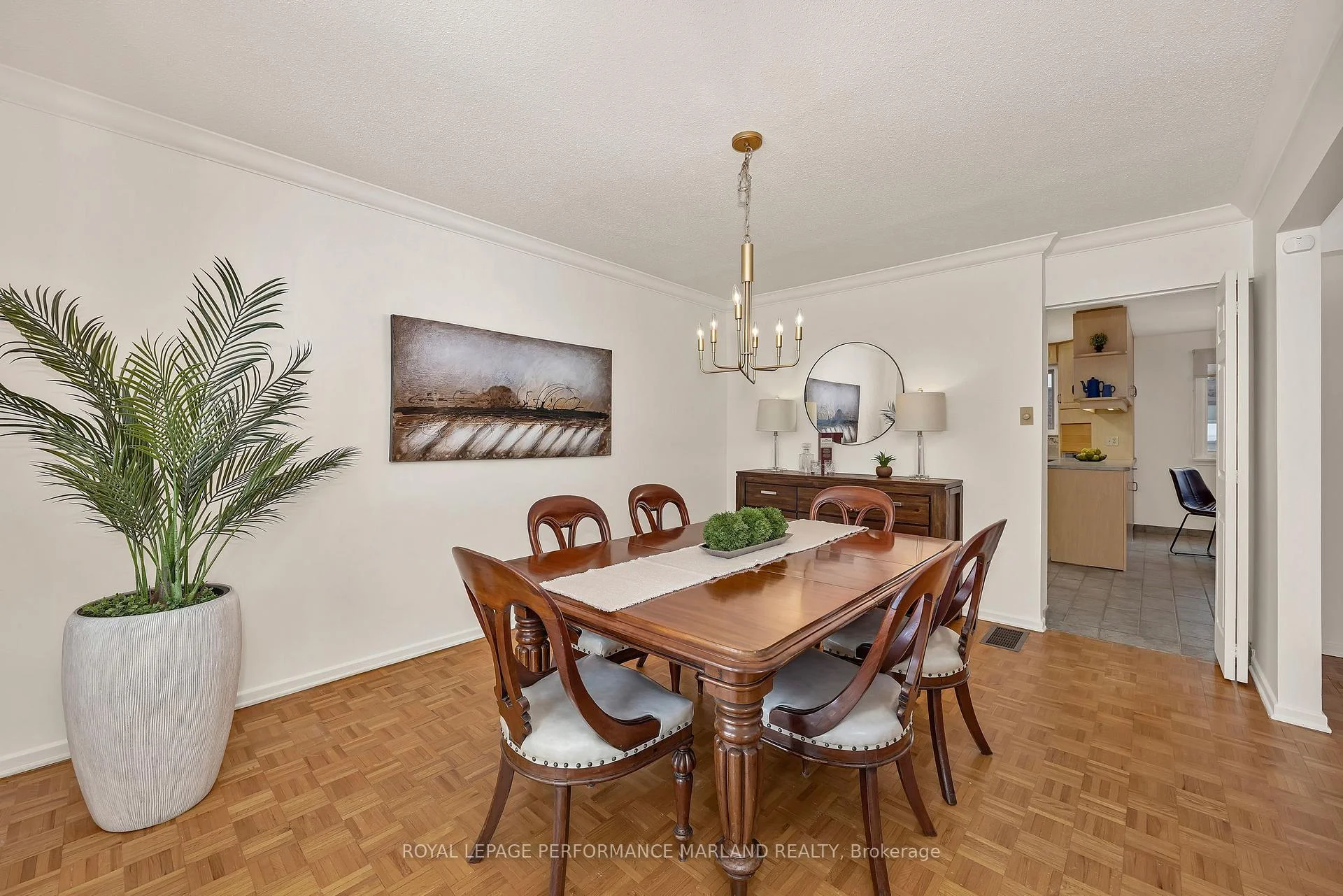 Photo 16 of 31 Aylen Avenue, Ottawa, Woodroffe — HOMEH