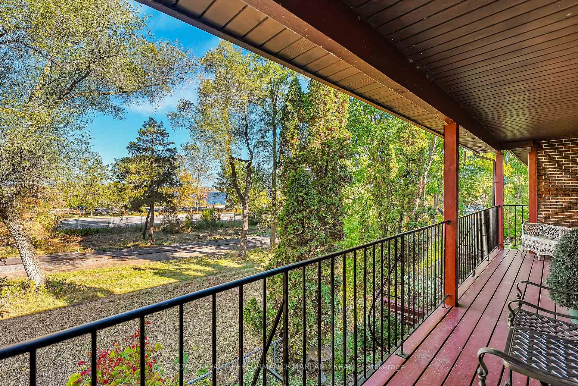 Photo 23 of 31 Aylen Avenue, Ottawa, Woodroffe — HOMEH