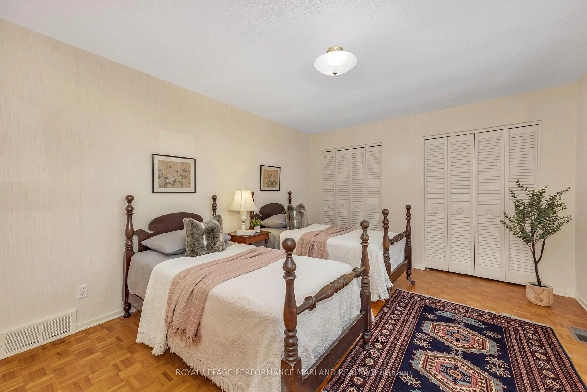 Photo 27 of 31 Aylen Avenue, Ottawa, Woodroffe — HOMEH