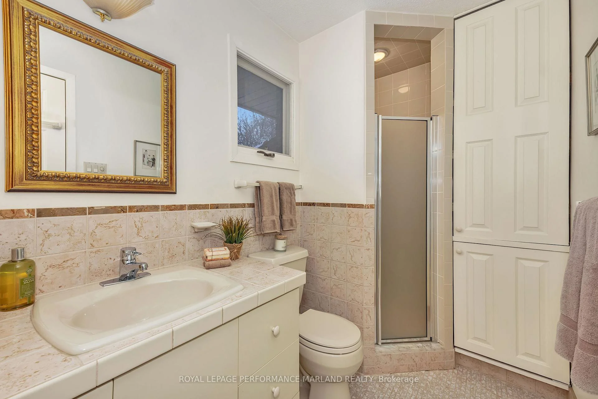Photo 28 of 31 Aylen Avenue, Ottawa, Woodroffe — HOMEH