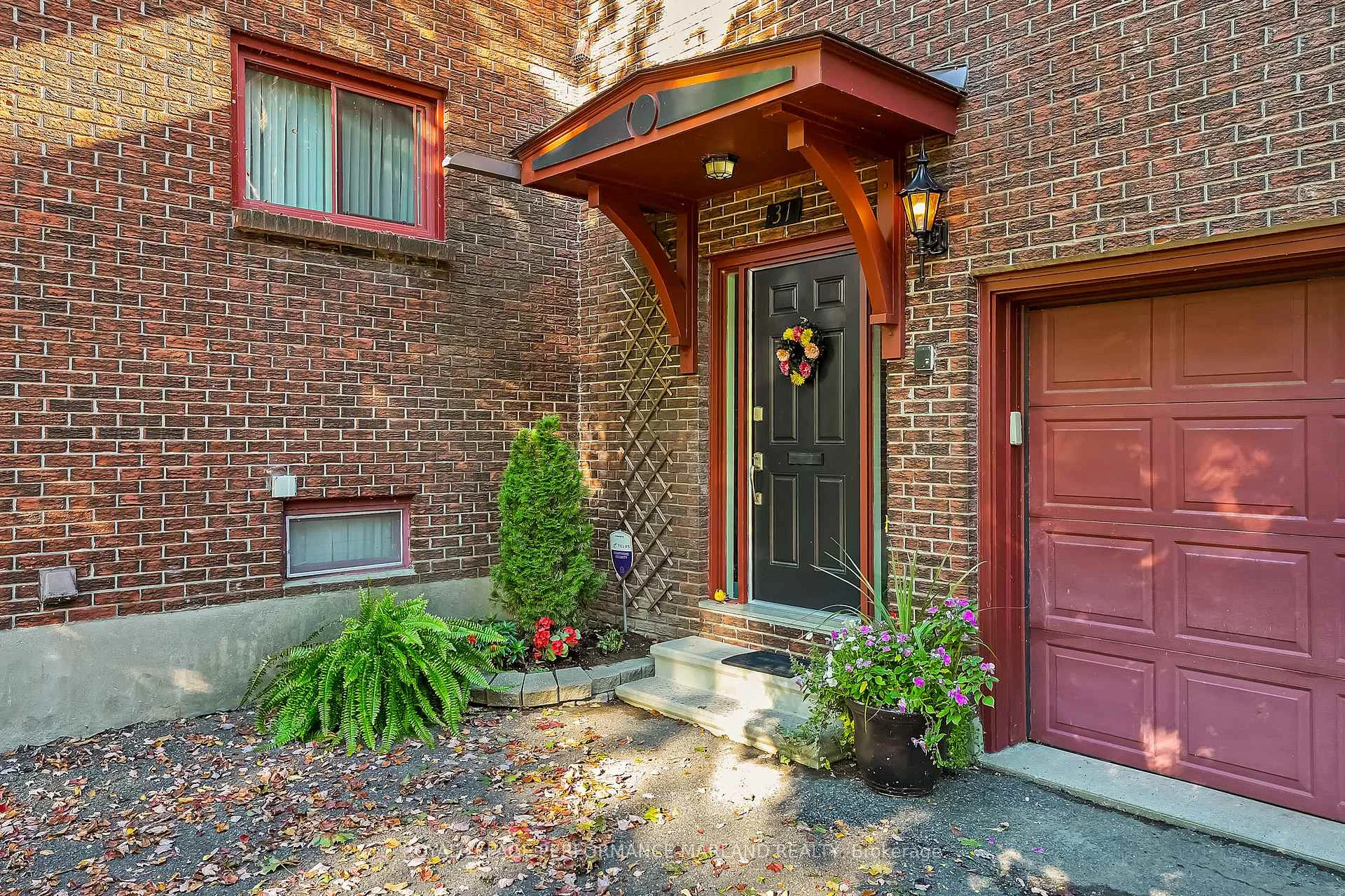 Photo 31 of 31 Aylen Avenue, Ottawa, Woodroffe — HOMEH