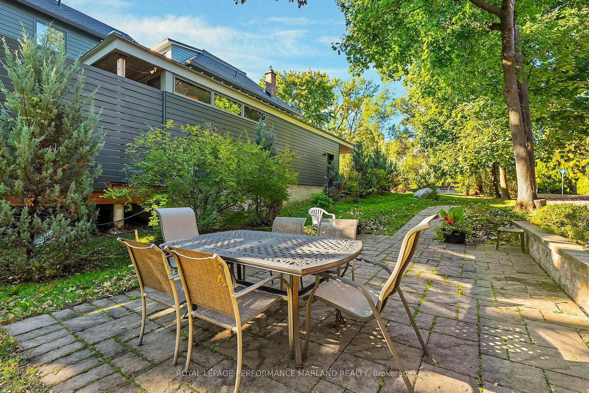 Photo 33 of 31 Aylen Avenue, Ottawa, Woodroffe — HOMEH