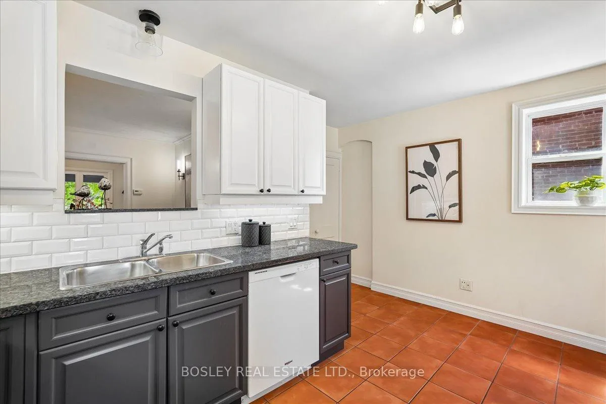 Photo 17 of 92 Seventh Street, Etobicoke, New Toronto — HOMEH
