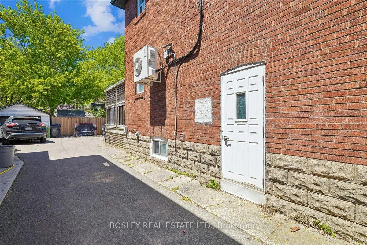 Photo 37 of 92 Seventh Street, Etobicoke, New Toronto — HOMEH