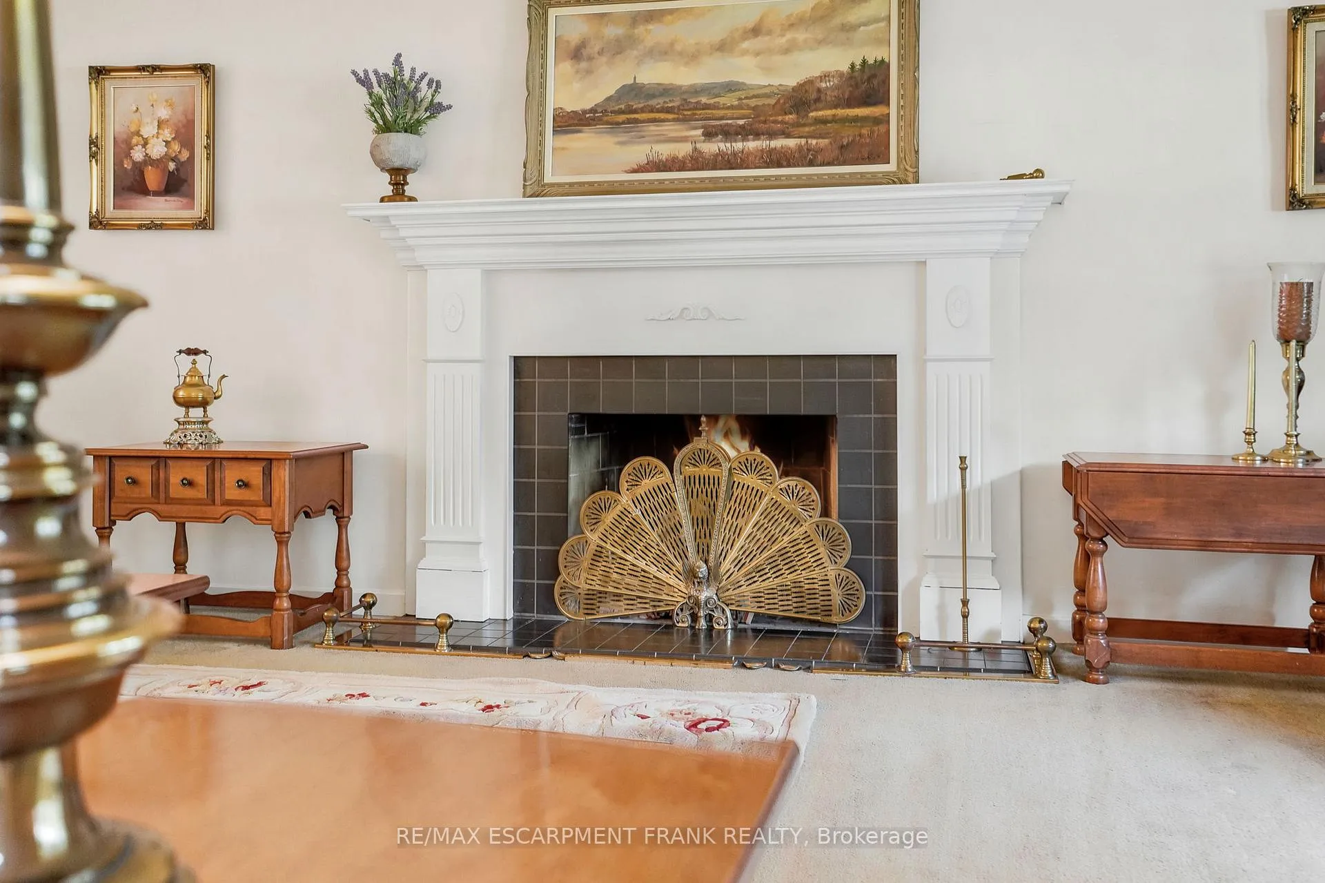 Photo 11 of 39 Maureen Avenue, Hamilton, Ancaster — HOMEH