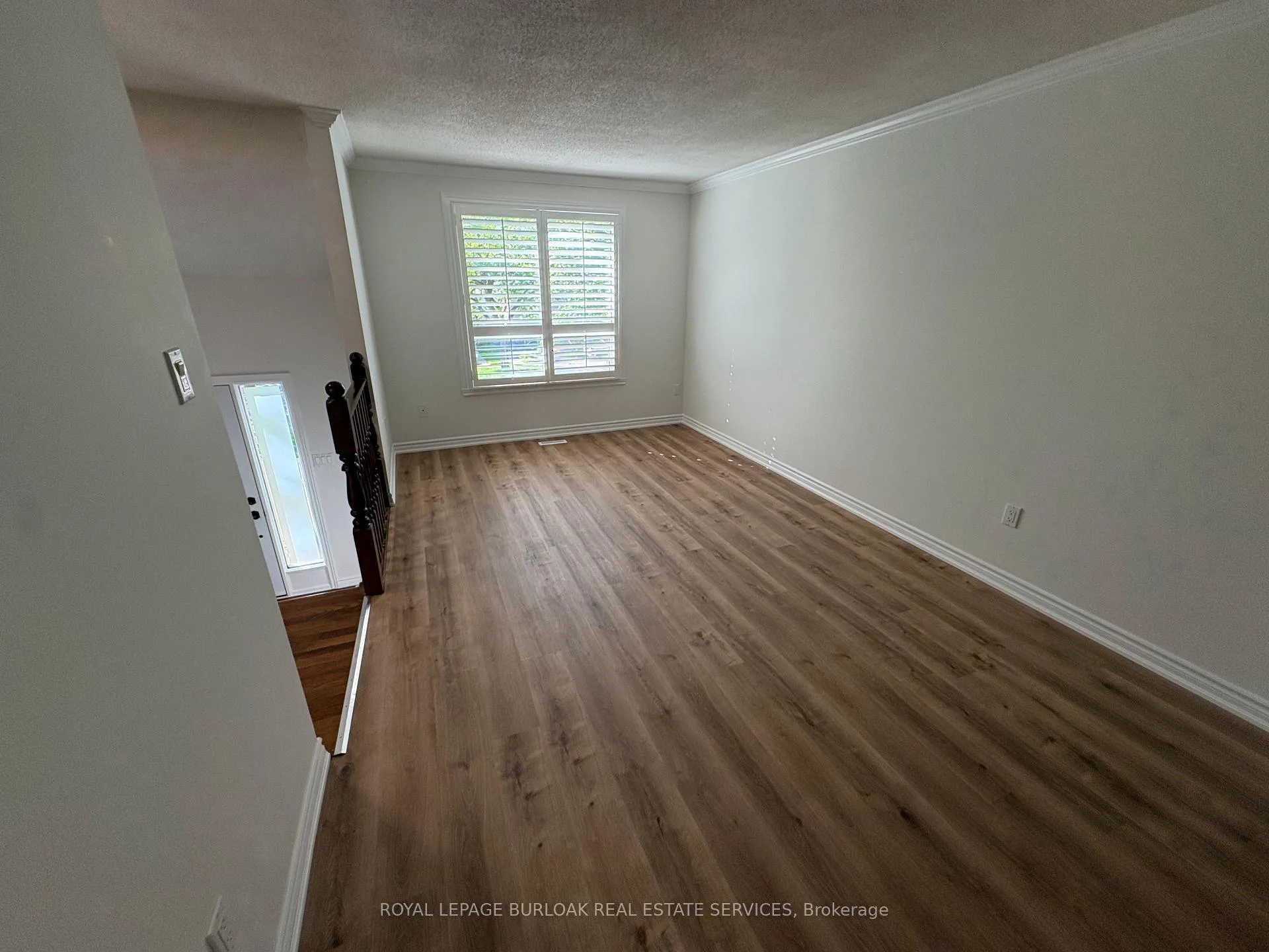 Photo 4 of Unit 17, 3455 Caplan Crescent, Burlington, Roseland — HOMEH