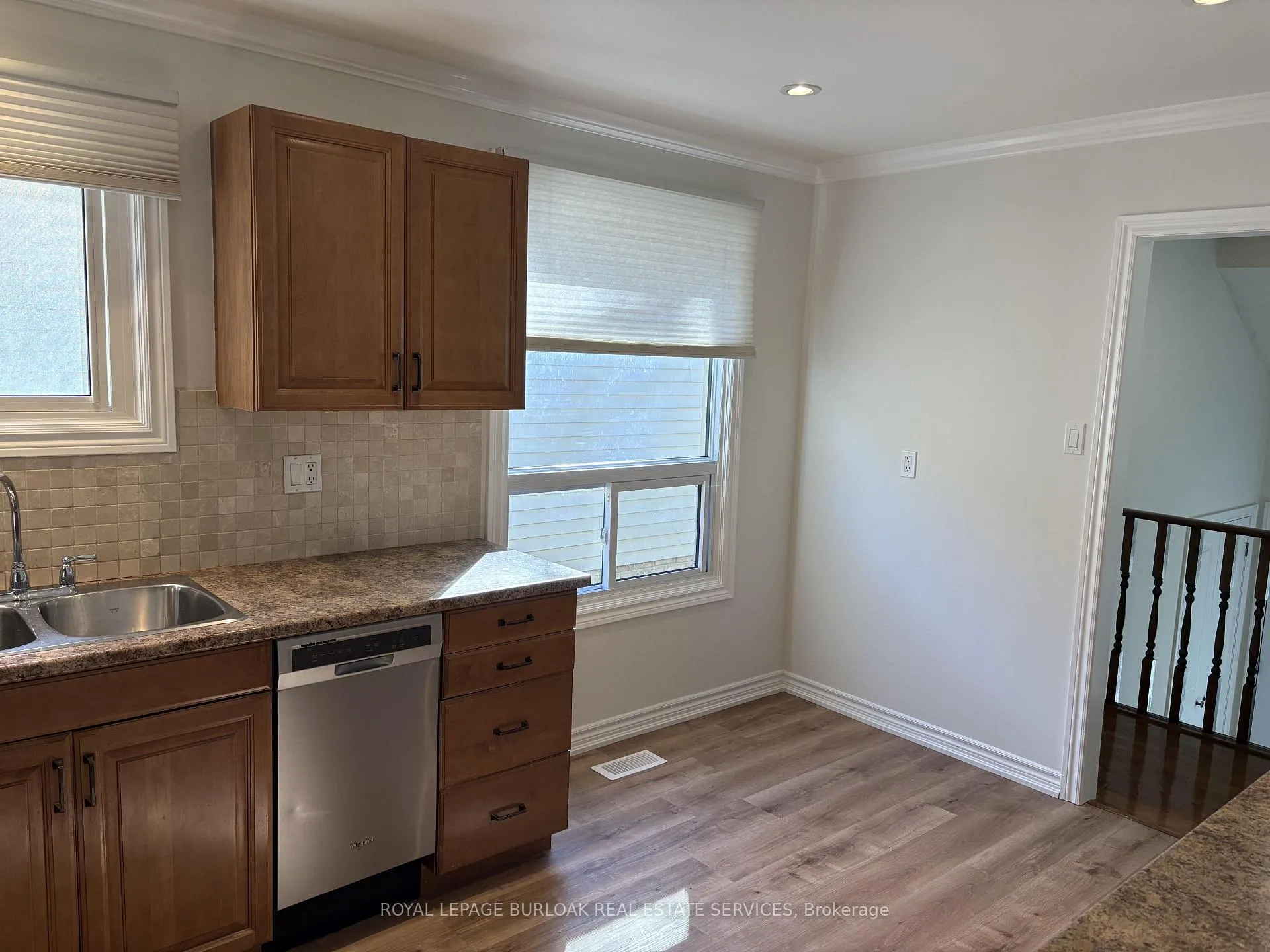 Photo 9 of Unit 17, 3455 Caplan Crescent, Burlington, Roseland — HOMEH