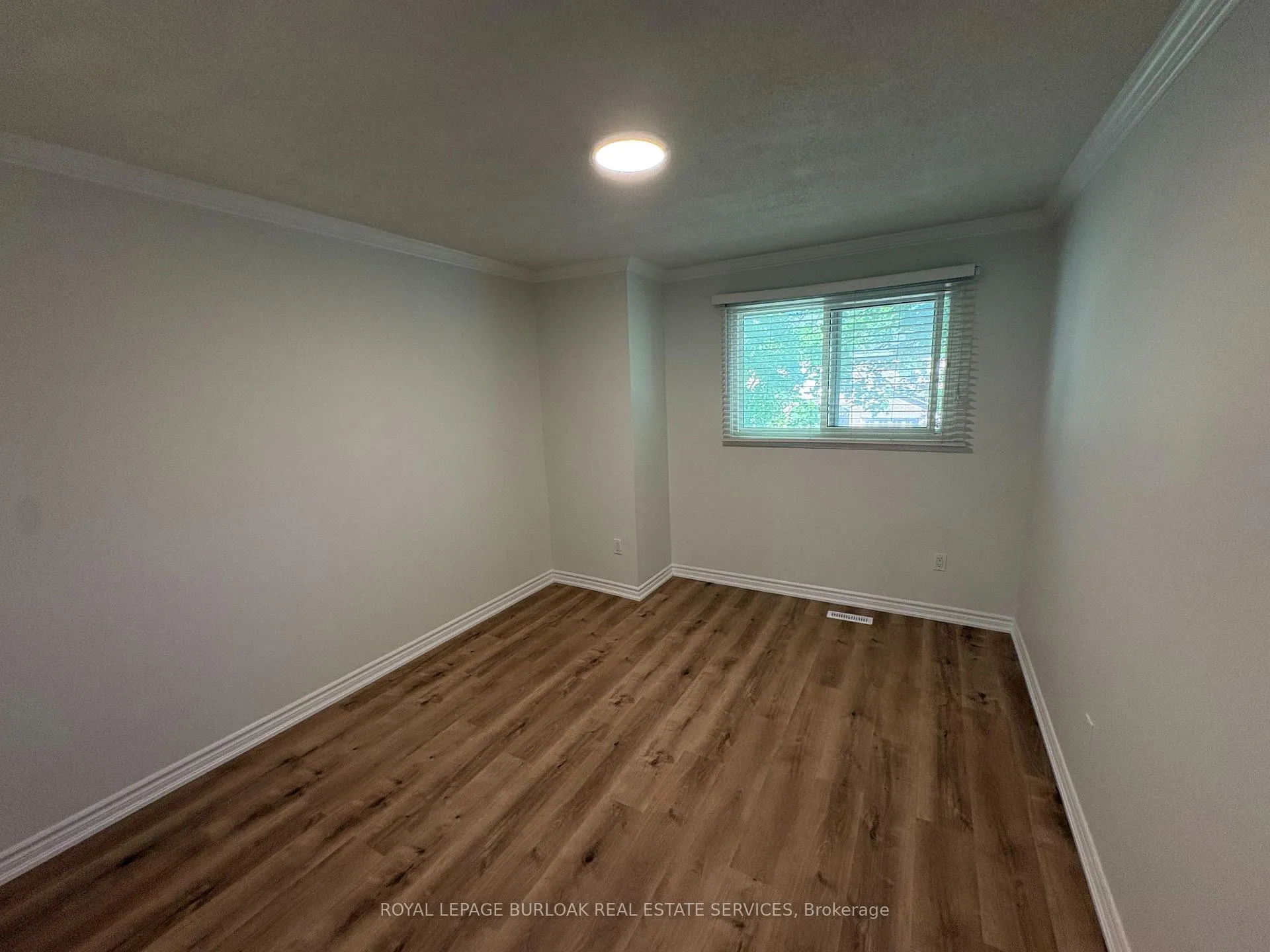 Photo 12 of Unit 17, 3455 Caplan Crescent, Burlington, Roseland — HOMEH