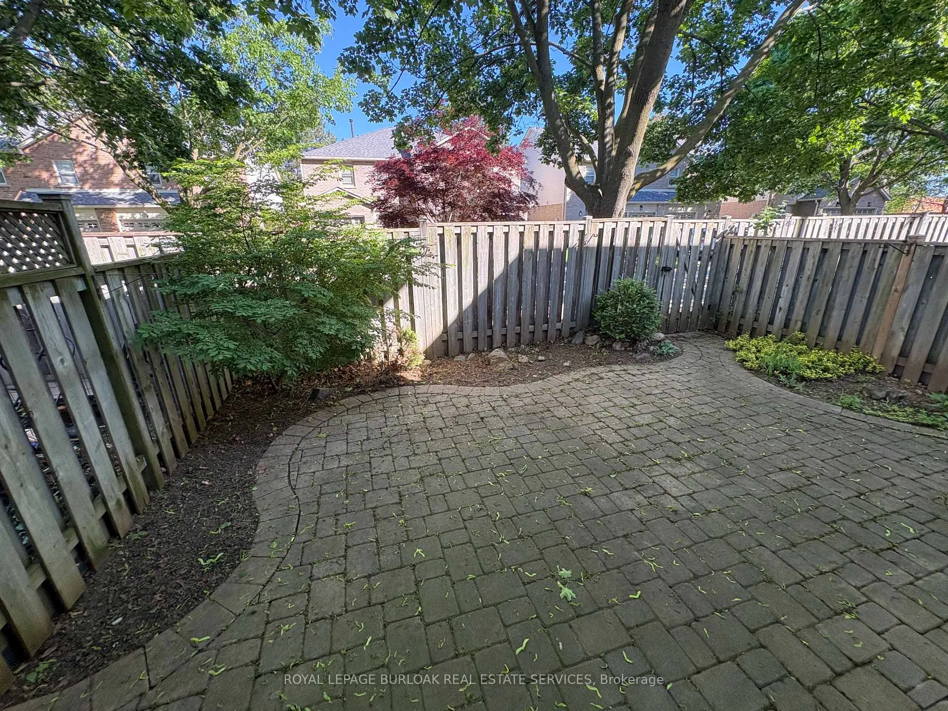 Photo 19 of Unit 17, 3455 Caplan Crescent, Burlington, Roseland — HOMEH