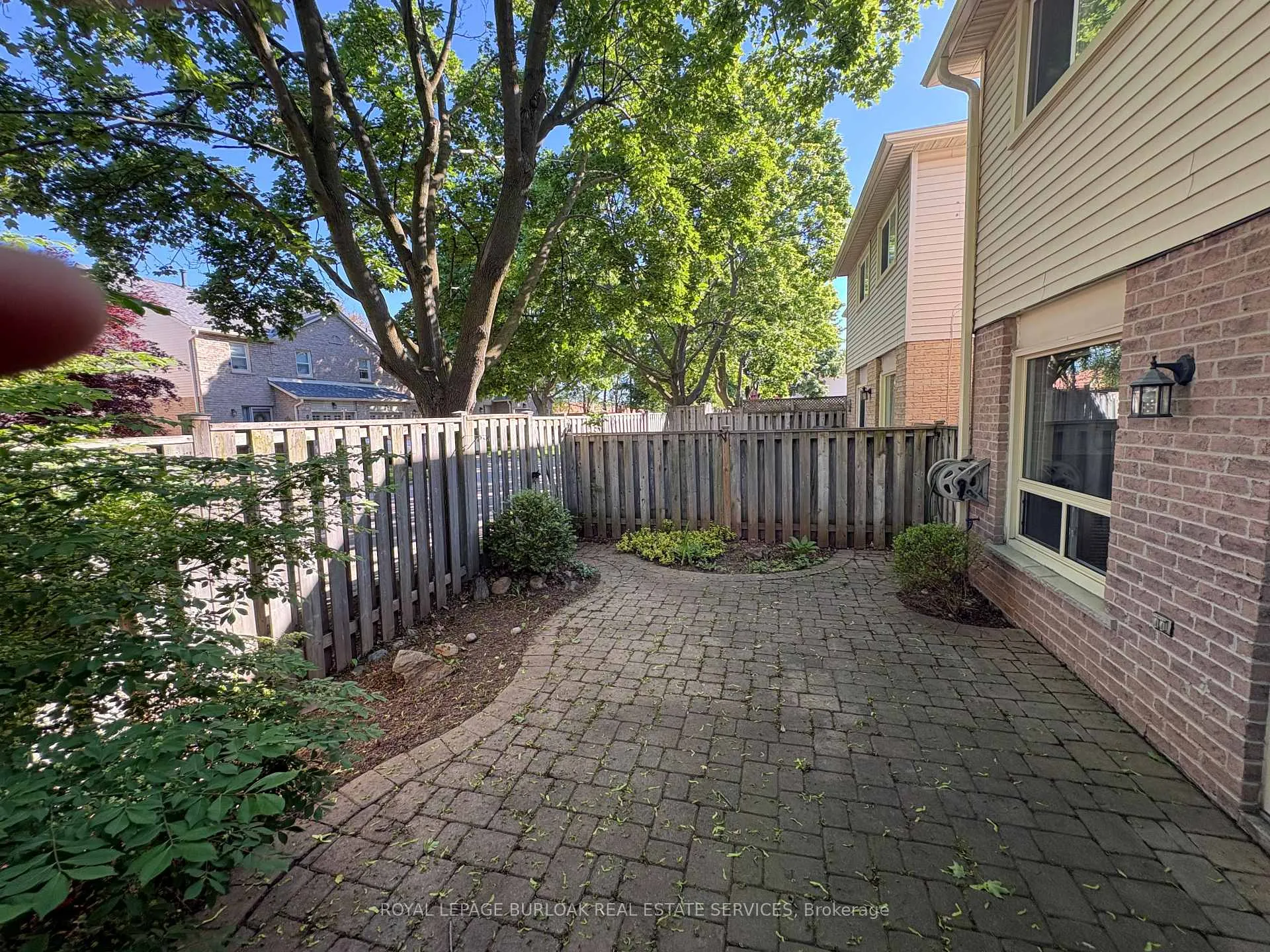 Photo 20 of Unit 17, 3455 Caplan Crescent, Burlington, Roseland — HOMEH