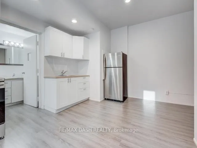 Photo 3 of Unit 105, 661 Huron Street, Toronto, The Annex — HOMEH