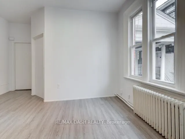 Photo 4 of Unit 105, 661 Huron Street, Toronto, The Annex — HOMEH
