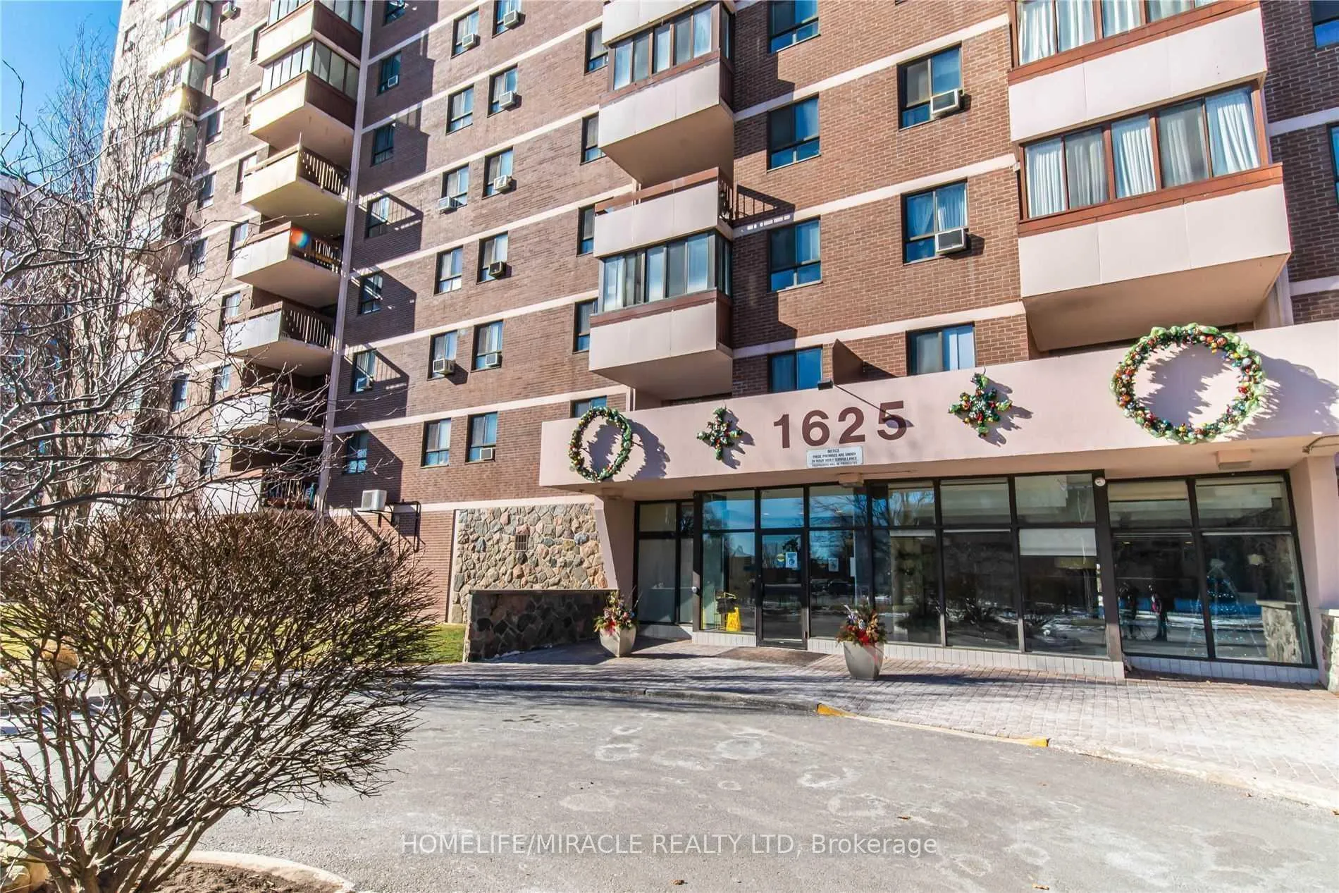 Front of 1625 Bloor Street E