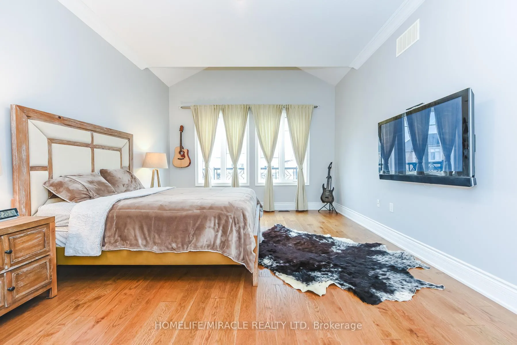 Photo 23 of 37 Venkata Drive, Vaughan, Kleinburg — HOMEH