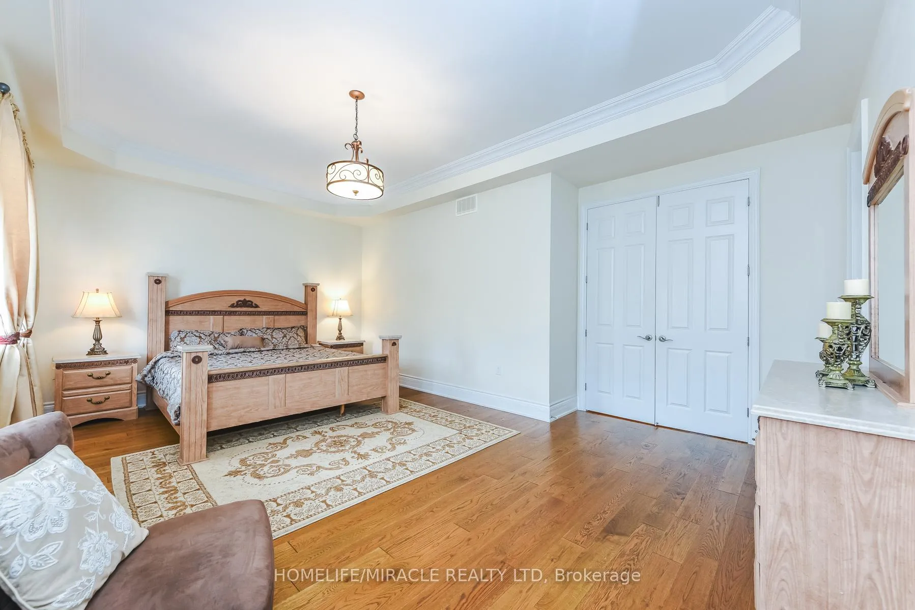 Photo 29 of 37 Venkata Drive, Vaughan, Kleinburg — HOMEH