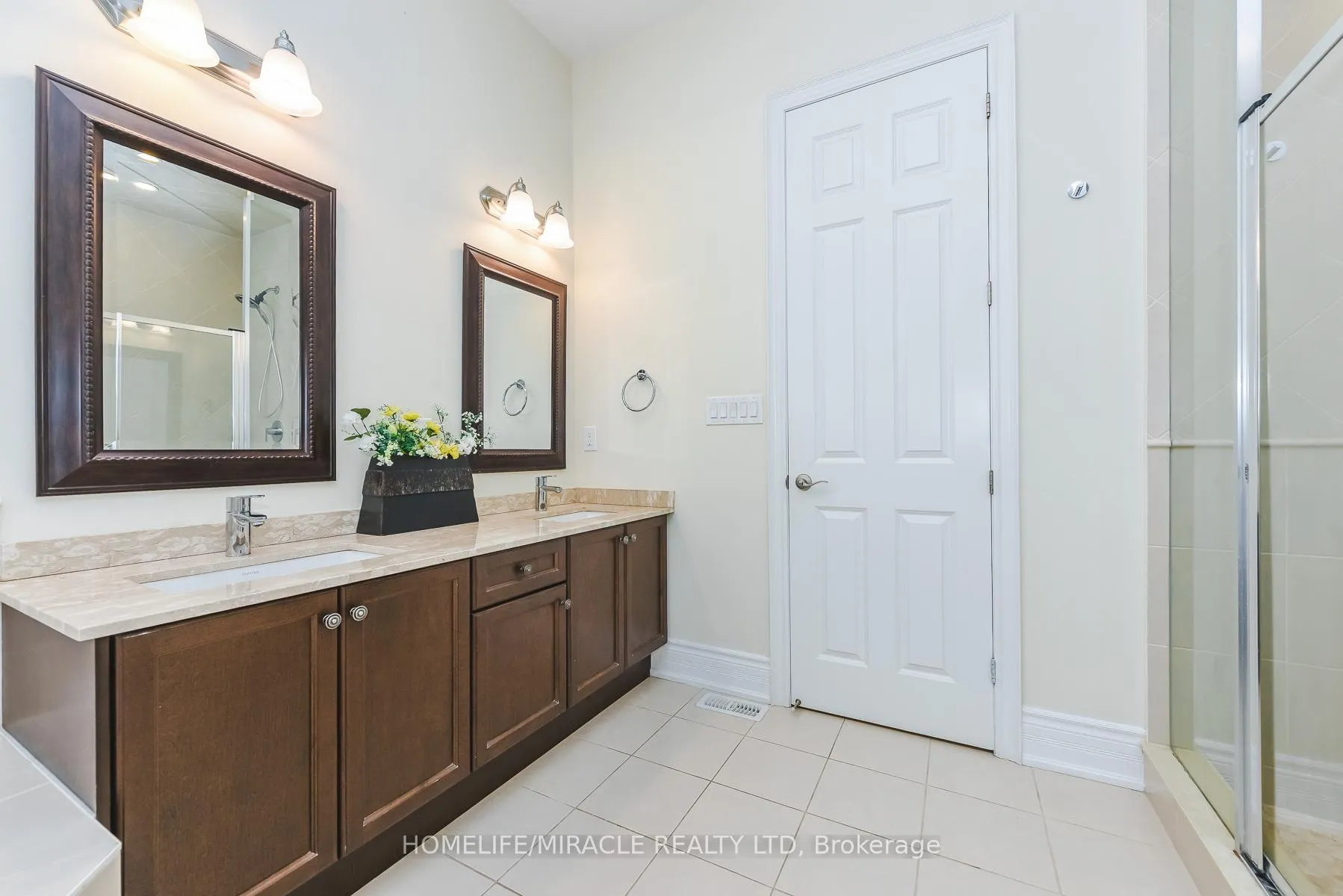 Photo 36 of 37 Venkata Drive, Vaughan, Kleinburg — HOMEH
