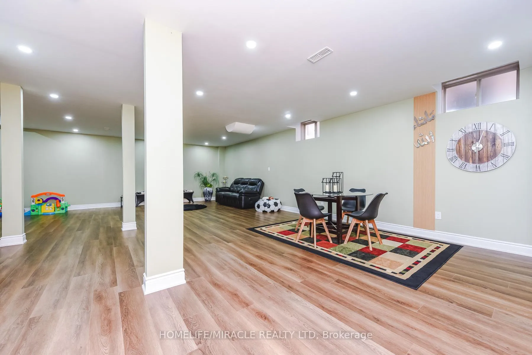 Photo 40 of 37 Venkata Drive, Vaughan, Kleinburg — HOMEH