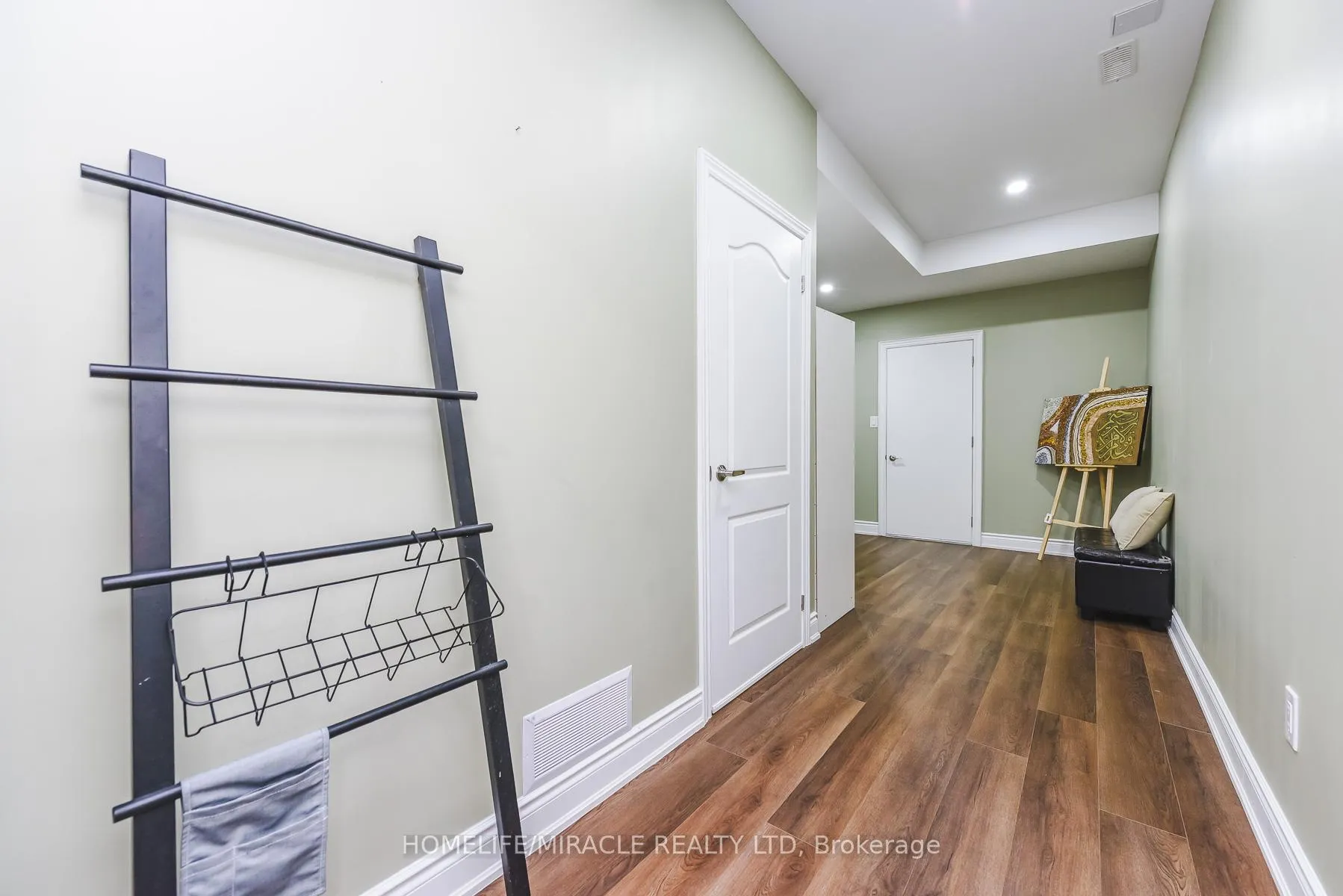 Photo 46 of 37 Venkata Drive, Vaughan, Kleinburg — HOMEH