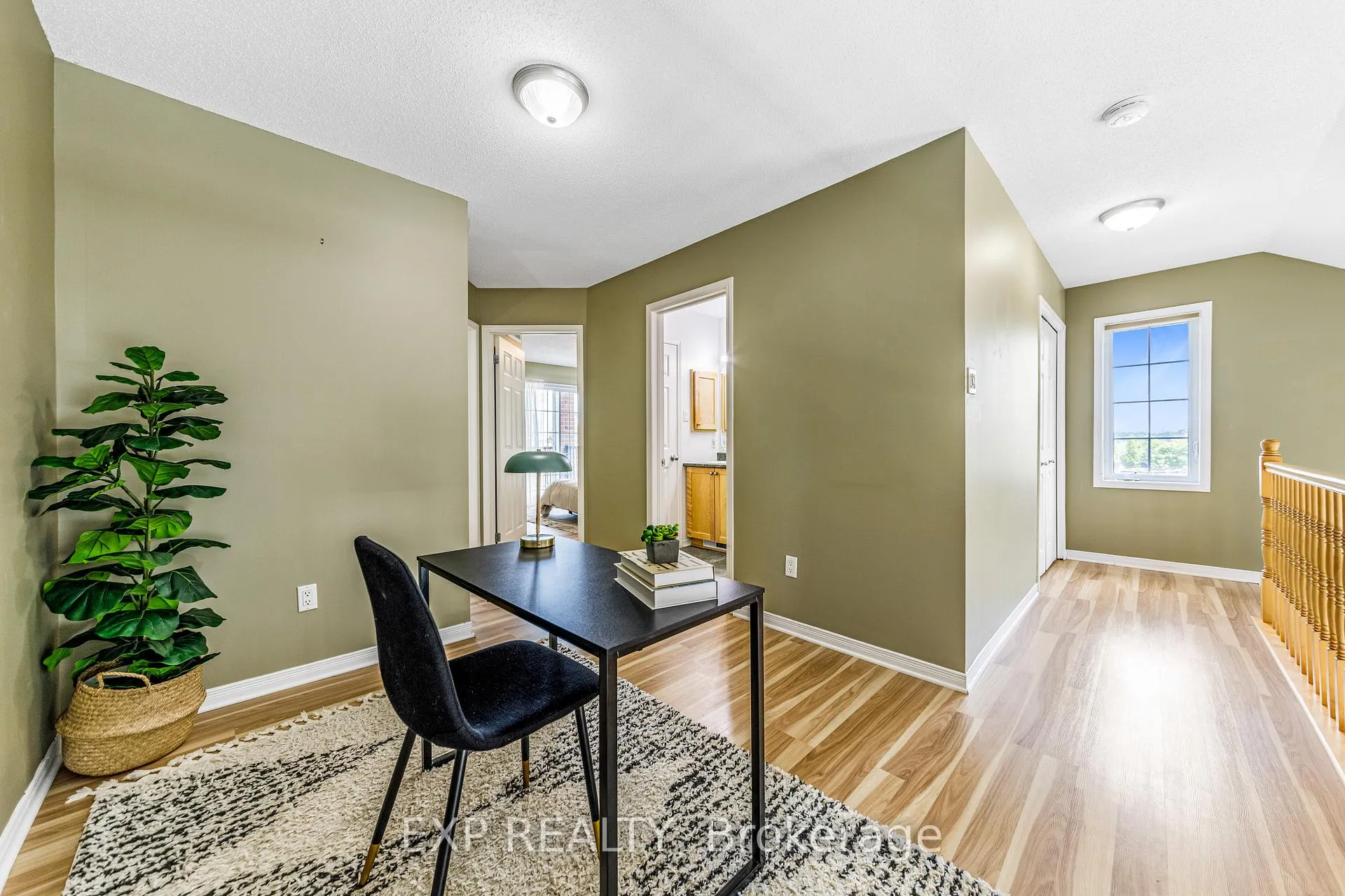 Photo 16 of 102 Gatestone Private, Ottawa, Beacon Hill South — HOMEH